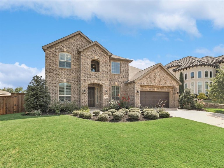 Photo 1 of 39 - 11121 Smoky Oak Ct, Argyle, TX 76226