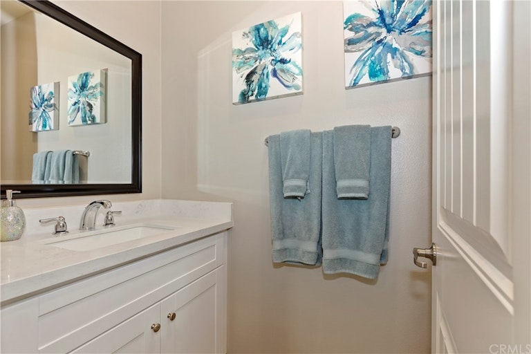 Photo 23 of 50 - 5120 Armendarez Ln, Fontana, CA 92336