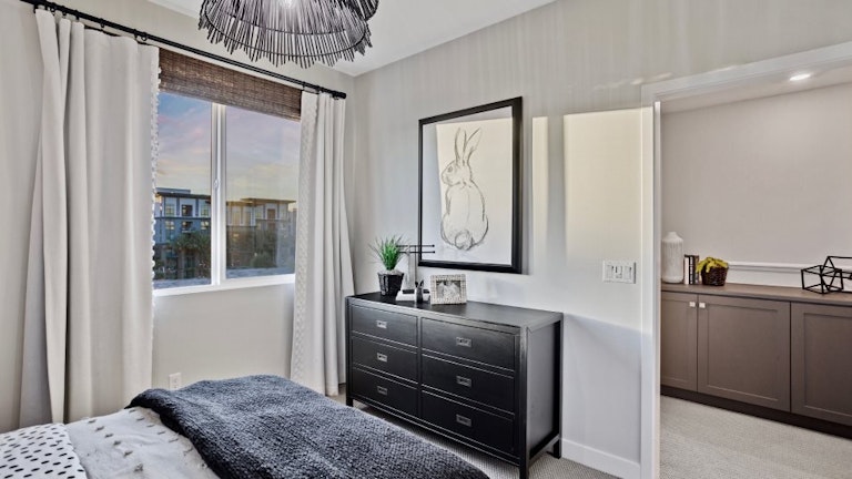 Photo 13 of 23 - 1404 E Meridian St Sol 2 Unit SOL, Anaheim, CA 92805