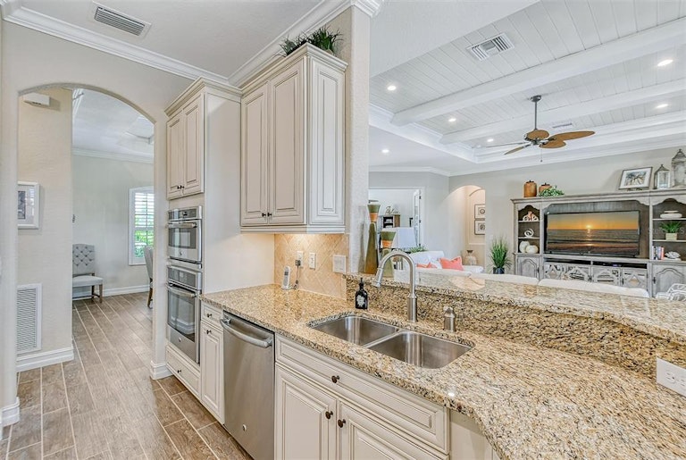 Photo 17 of 94 - 704 Moorings Way, Bradenton, FL 34212