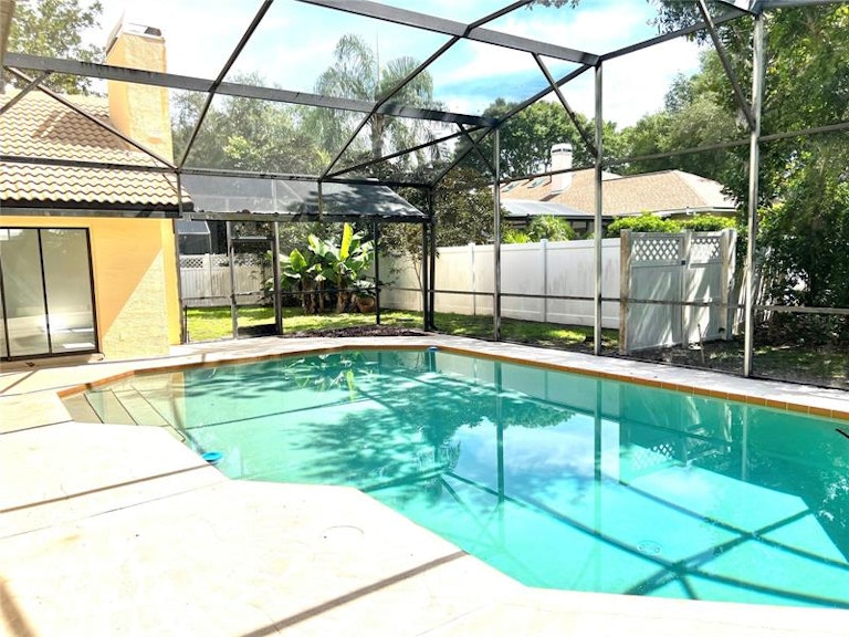 Photo 16 of 25 - 7717 Apple Tree Cir, Orlando, FL 32819