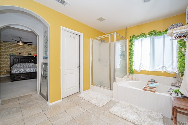 Photo 24 of 36 - 3982 Barbury Palms Way, Perris, CA 92571