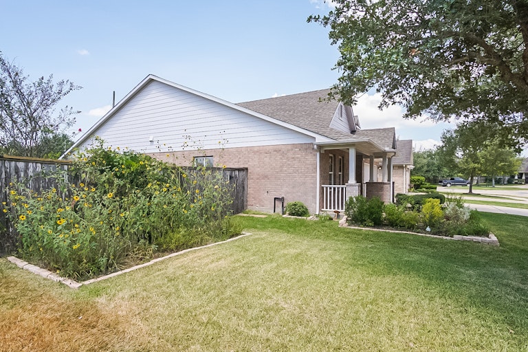 Photo 24 of 25 - 21123 Spur Ridge Ct, Richmond, TX 77406