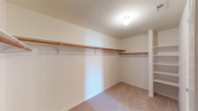 Photo 26 of 29 - 915 Marigold Rd, Baytown, TX 77521