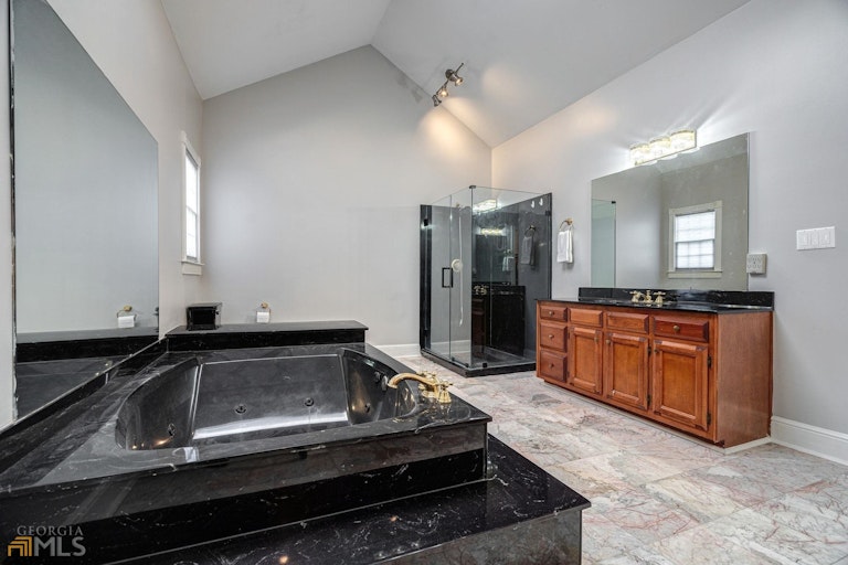 Photo 41 of 81 - 797 Oxford Ct SW, Lilburn, GA 30047