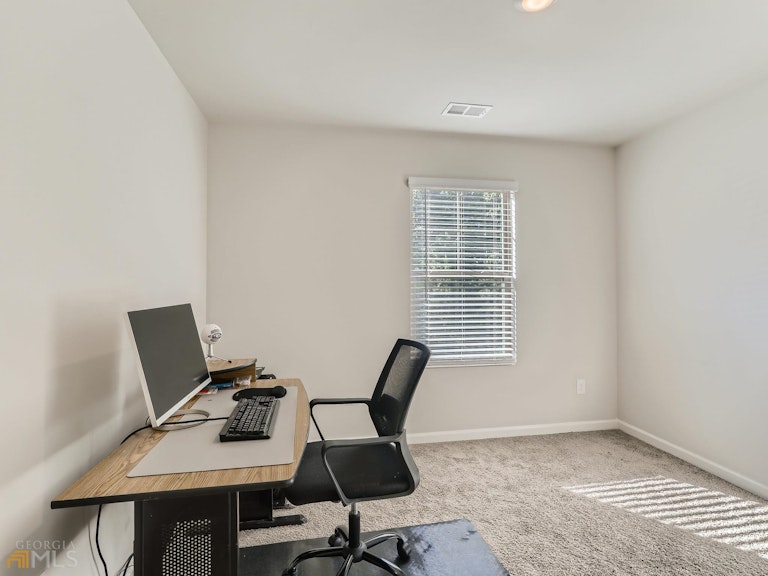 Photo 16 of 21 - 6445 Beaver Creek Trl, Atlanta, GA 30349