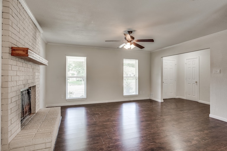 Photo 8 of 32 - 207 Cherrybark Dr, Coppell, TX 75019