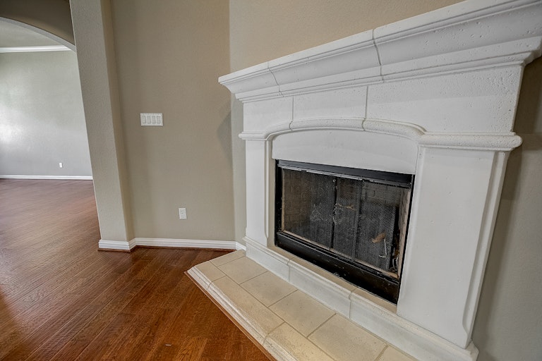 Photo 31 of 45 - 115 Bellagio Dr, Austin, TX 78734
