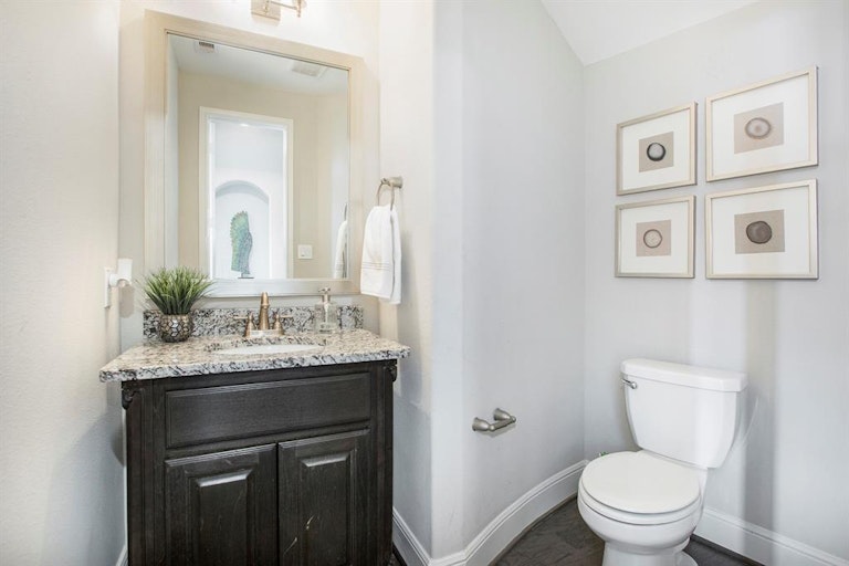 Photo 26 of 47 - 10610 Grace Hollow Dr, Cypress, TX 77433