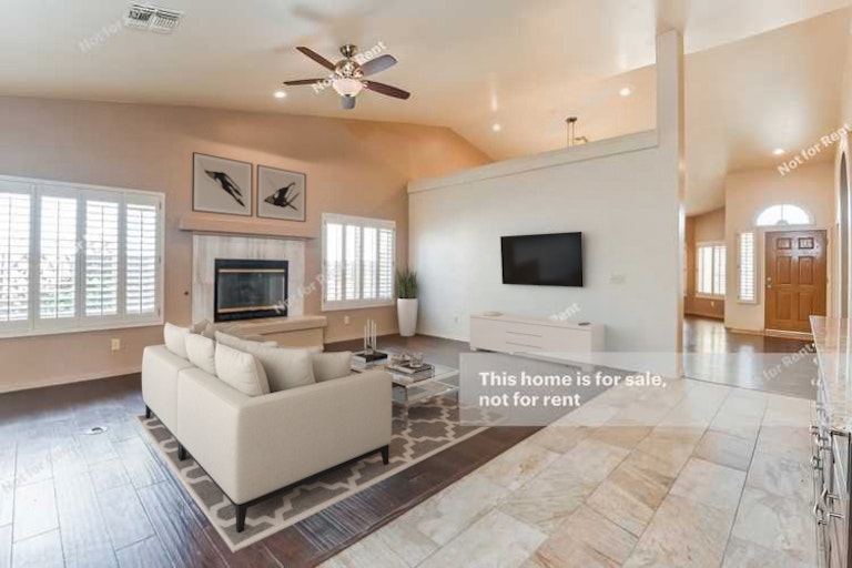Photo 2 of 27 - 990 S Avenida Los Reyes, Tucson, AZ 85748