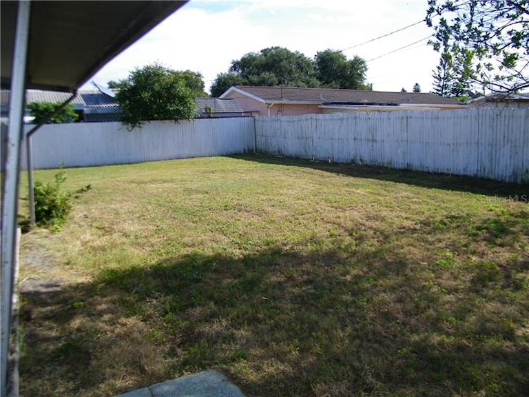 Photo 9 of 17 - 776 85th Ave N, Saint Petersburg, FL 33702