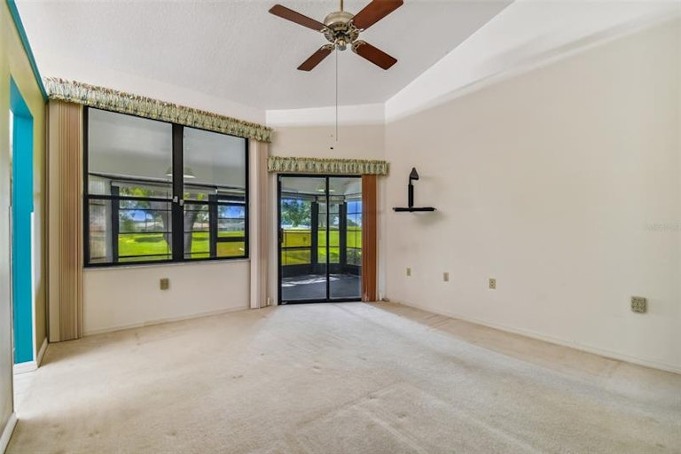 Photo 22 of 42 - 6218 Crane Dr, Lakeland, FL 33809