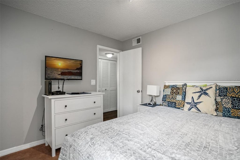 Photo 13 of 30 - 5003 Laguna Bay Cir #15, Kissimmee, FL 34746