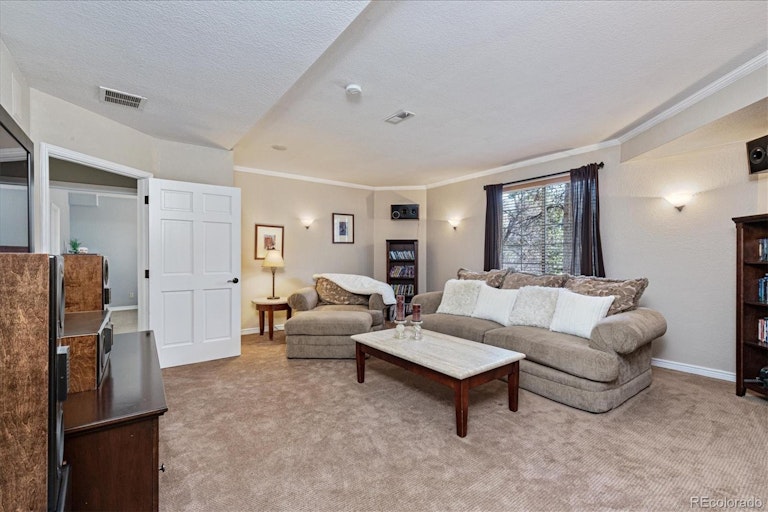 Photo 31 of 38 - 549 Shoreham Cir, Castle Pines, CO 80108