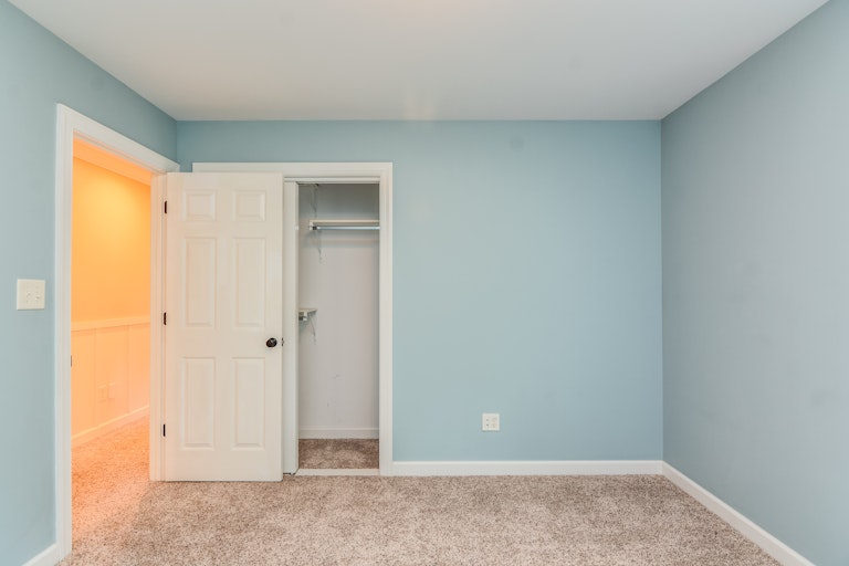 Photo 15 of 26 - 3917 Elmswick Ct, Apex, NC 27539