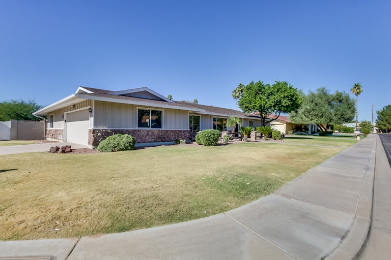 Photo 1 of 32 - 1120 N Delmar, Mesa, AZ 85203