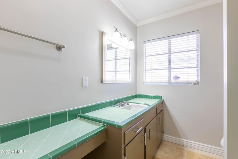 Photo 16 of 29 - 4713 E Cambridge Ave, Phoenix, AZ 85008