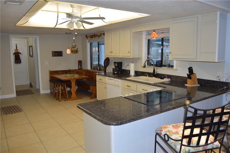 Photo 15 of 25 - 1801 E Normandy Blvd, Deltona, FL 32725