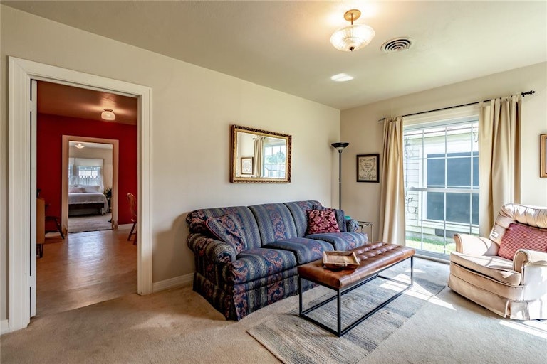 Photo 8 of 27 - 603 Coyle St, Garland, TX 75040