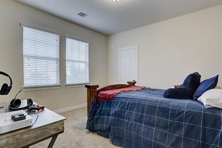 Photo 27 of 32 - 3910 Randle Ridge Ct, Fulshear, TX 77441