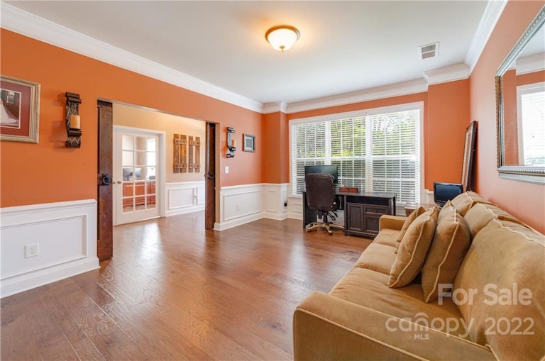 Photo 7 of 32 - 7808 Whisperingwood Dr, Harrisburg, NC 28075