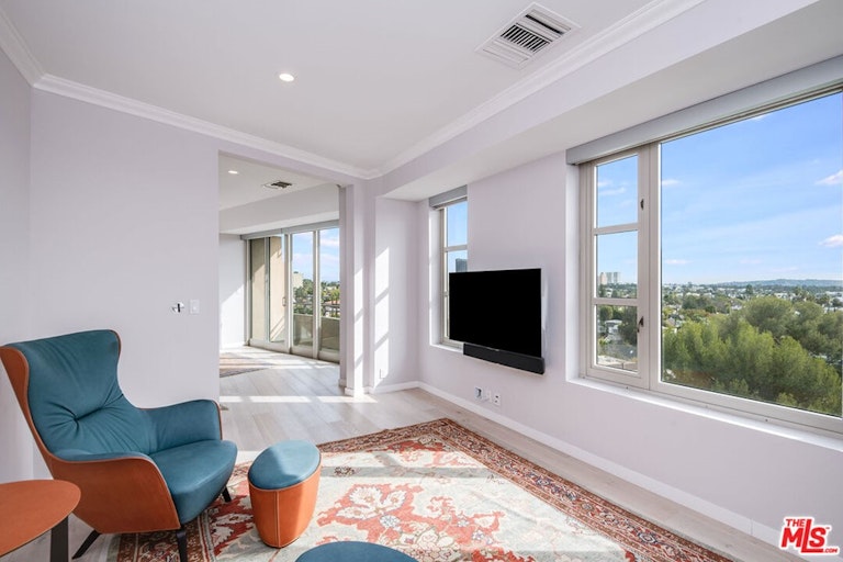 Photo 14 of 26 - 10580 Wilshire Blvd #7SW, Los Angeles, CA 90024