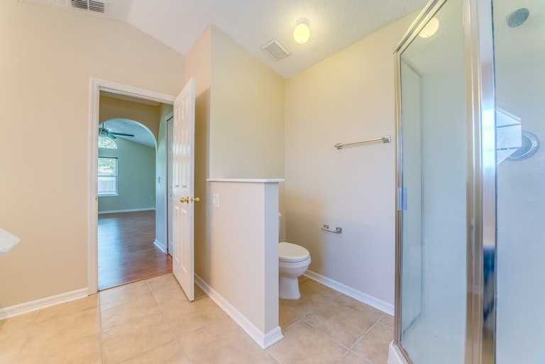 Photo 15 of 25 - 10567 Fairhaven Way, Orlando, FL 32825