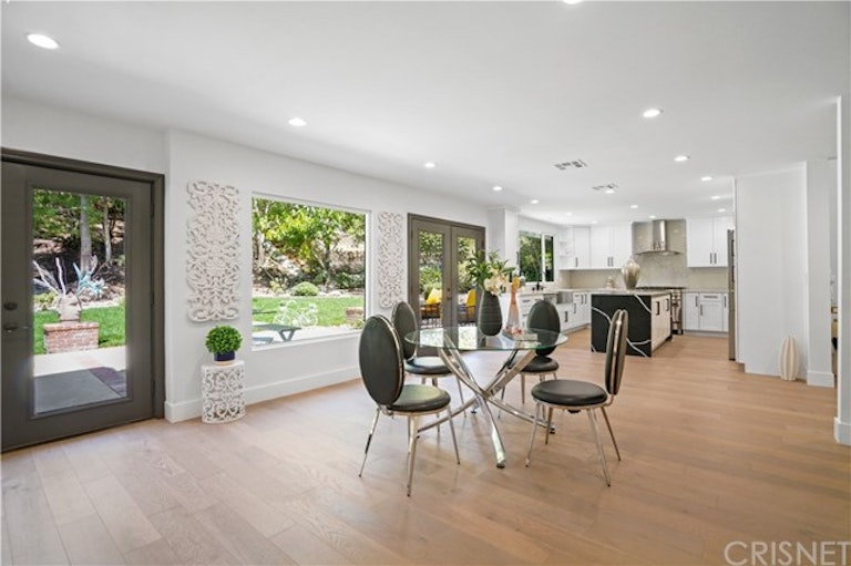 Photo 20 of 43 - 11905 Andasol Ave, Granada Hills, CA 91344
