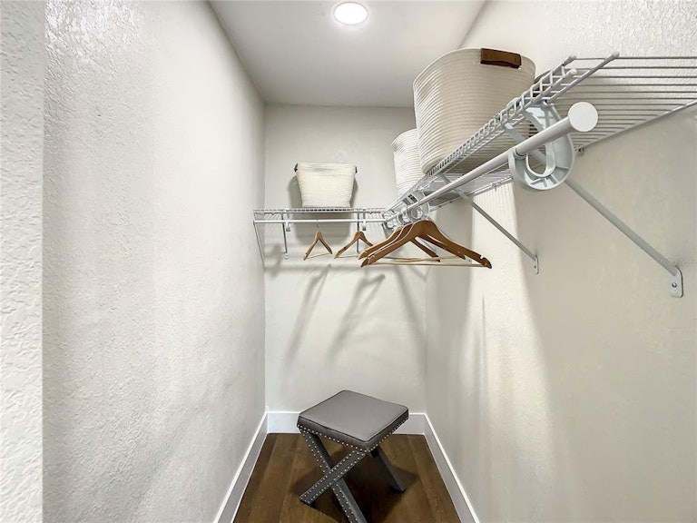 Photo 17 of 26 - 420 40th St S, Saint Petersburg, FL 33711