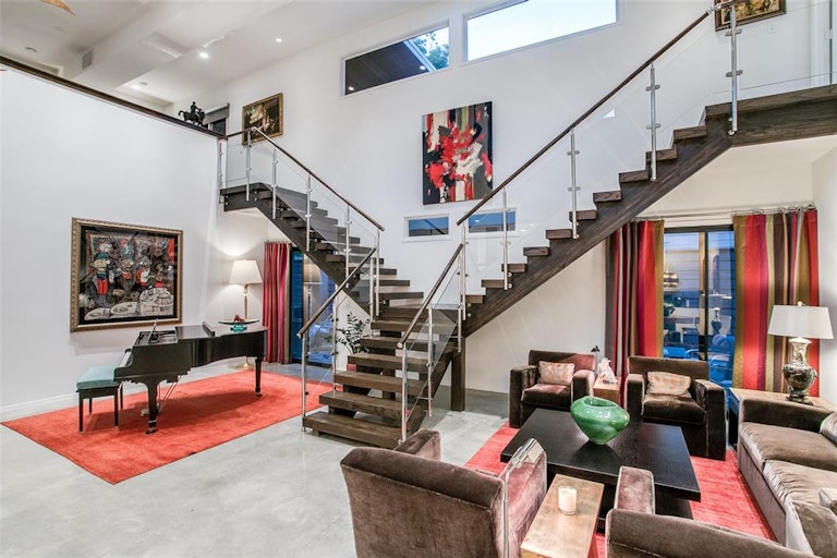 Photo 1 of 36 - 5126 Denton Dr, Dallas, TX 75235