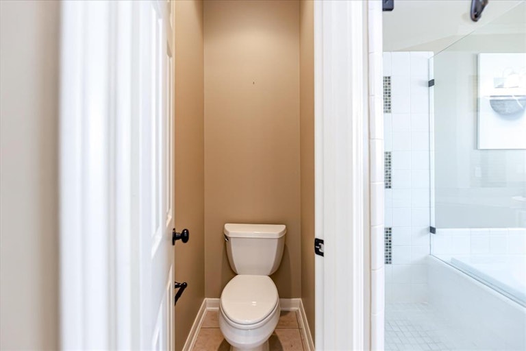 Photo 30 of 47 - 2828 Bering Dr, Houston, TX 77057