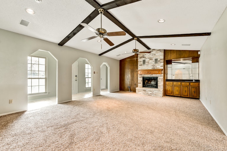 Photo 11 of 21 - 2617 Peppertree Pl, Plano, TX 75074