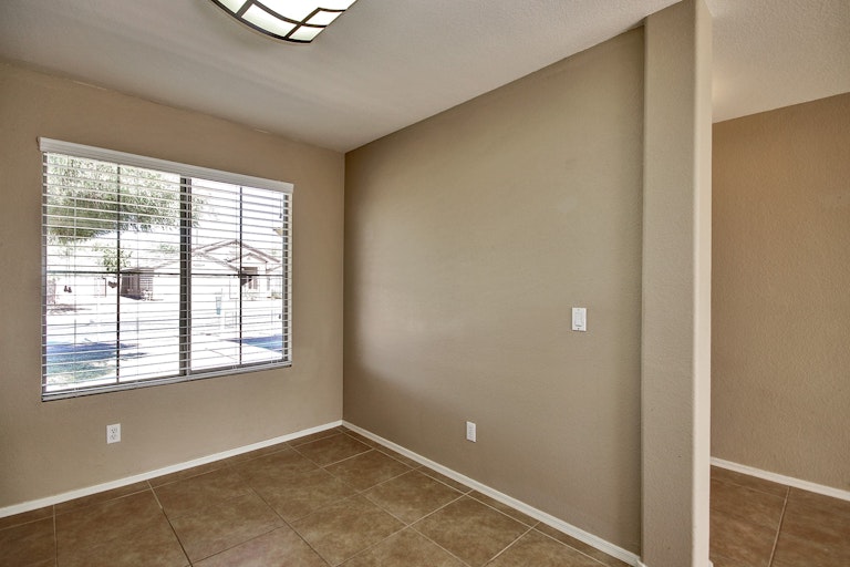 Photo 10 of 22 - 7607 E Downing St, Mesa, AZ 85207