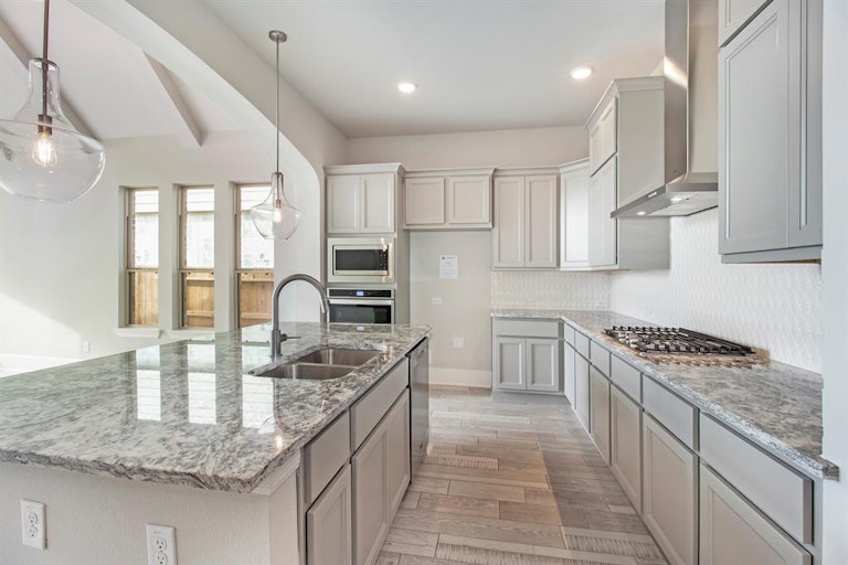 Photo 9 of 27 - 6034 Lake Bridge Ln, Manvel, TX 77578
