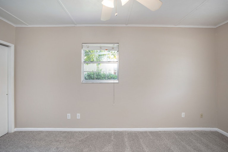 Photo 11 of 17 - 502 S Everina Cir, Brandon, FL 33510
