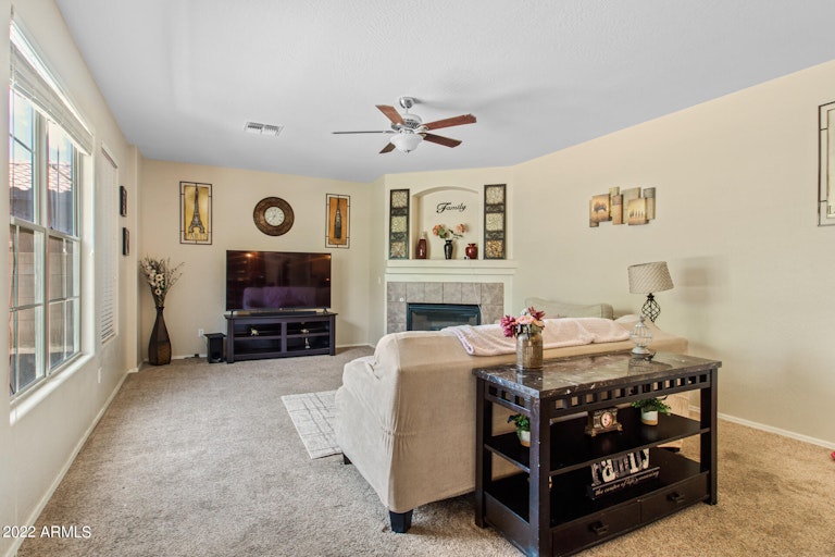 Photo 9 of 24 - 16016 W Hualapai St, Goodyear, AZ 85338