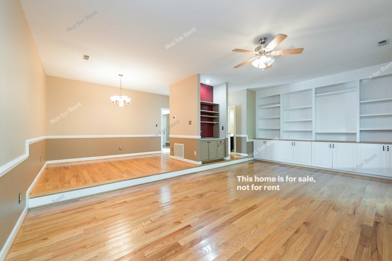 Photo 7 of 19 - 4113 Settlement Dr, Durham, NC 27713