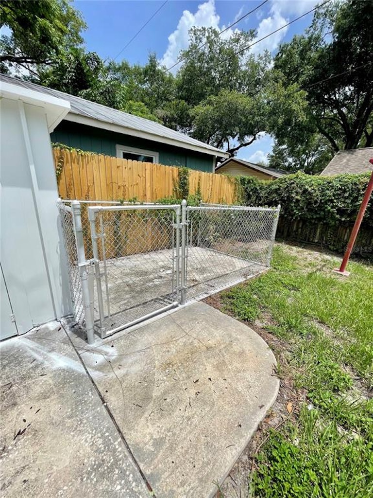 Photo 61 of 64 - 1201 E Henry Ave, Tampa, FL 33604