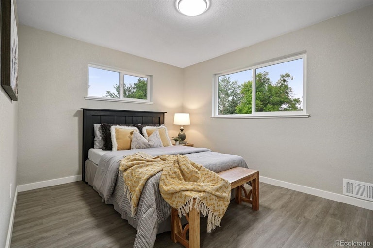 Photo 16 of 35 - 1545 S Chase Ct, Lakewood, CO 80232