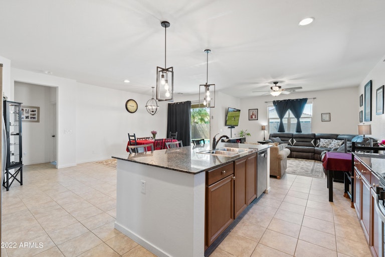 Photo 8 of 25 - 40010 W Ganly Way, Maricopa, AZ 85138