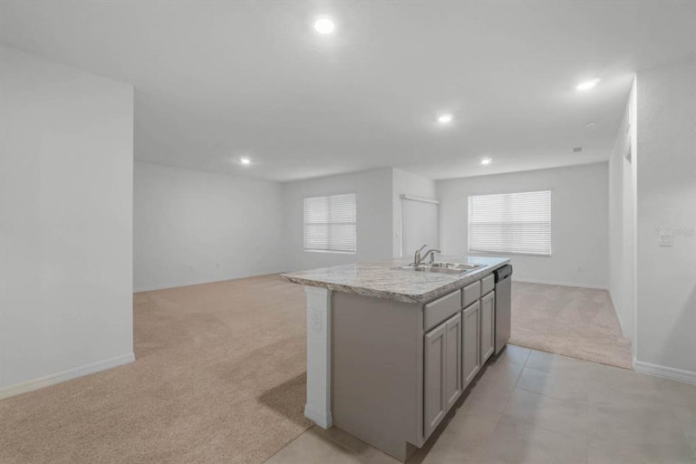 Photo 19 of 40 - 729 Squires Grove Dr, Winter Haven, FL 33880