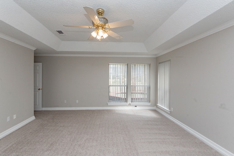 Photo 25 of 29 - 6352 Meadow Lakes Dr, North Richland Hills, TX 76180