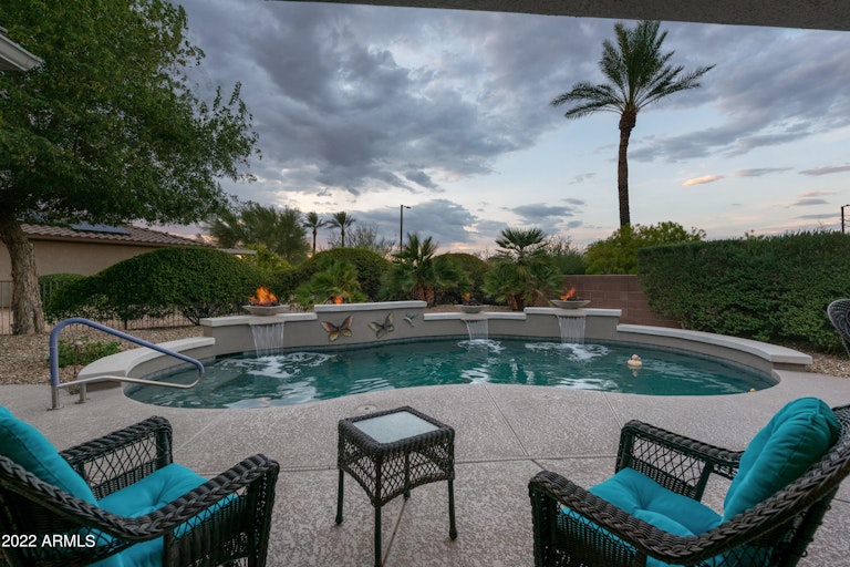 Photo 33 of 43 - 17101 W Gable End Ln, Surprise, AZ 85387