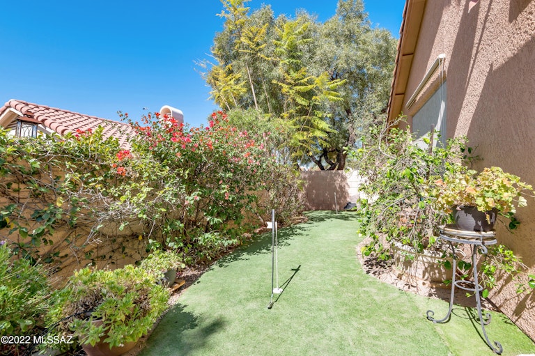 Photo 39 of 41 - 1527 W Sand Pebble Dr, Tucson, AZ 85737