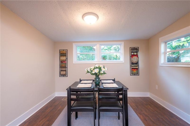 Photo 16 of 25 - 4218 N 13th St, Tampa, FL 33603