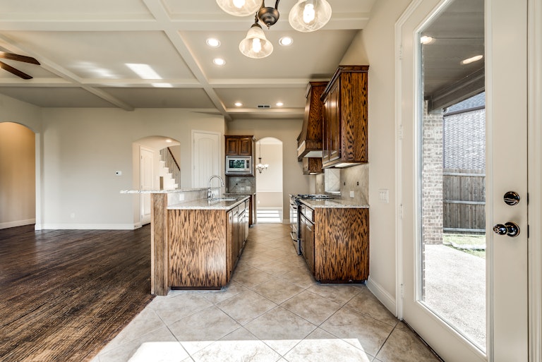 Photo 8 of 31 - 341 Oxford Pl, Prosper, TX 75078