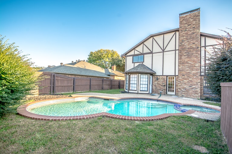 Photo 6 of 30 - 3533 Arbuckle Dr, Plano, TX 75075