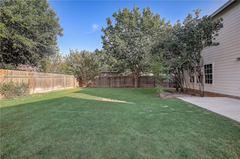 Photo 29 of 30 - 531 Whispering Hollow Dr, Kyle, TX 78640