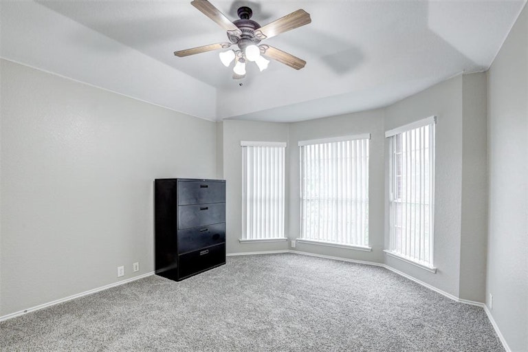 Photo 21 of 31 - 4644 Matthew Dr, Fort Worth, TX 76244
