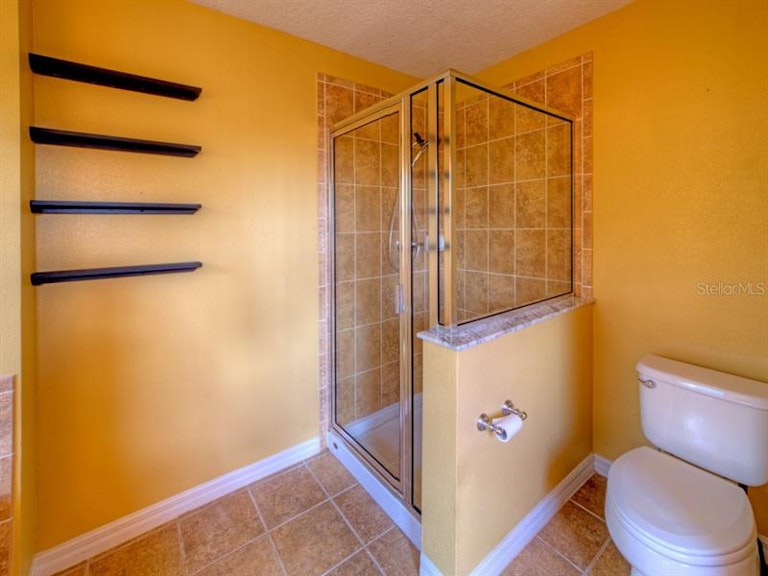 Photo 18 of 25 - 542 Penny Royal Pl, Oviedo, FL 32765